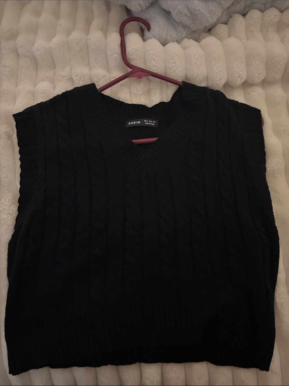 SHEIN Black Cable Knit V-Neck Sweater Vest